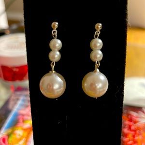 Pearl earrings